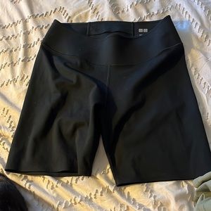 Black biker shorts about 6 inches but can scrunch up if you wanted